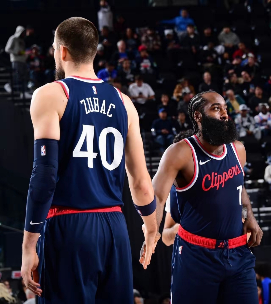 kaiyun-包含NBA常规赛赛后再迎强敌，瓦伦西亚复出首秀，主帅态度——压力陡增，阵容厚度经受考验的词条