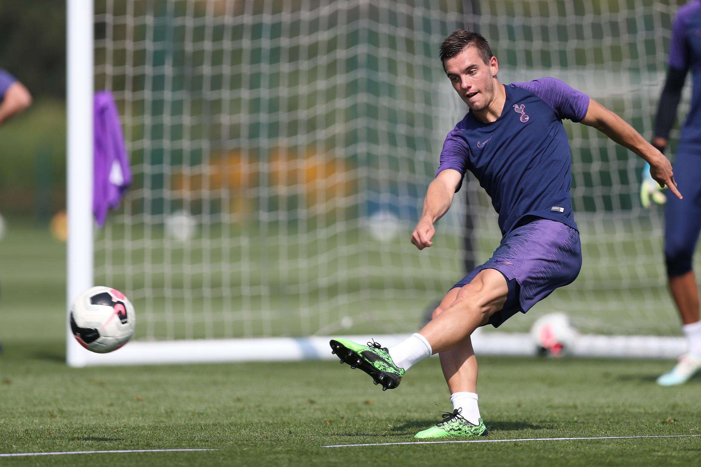 开云注册网址-国际比赛日体能课后，辽宁本钢调整名单备战足总杯，压力陡增，纪律约束更严格的简单介绍